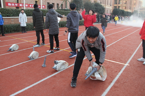 学生拼接水带