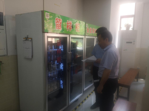 询问食品留样柜